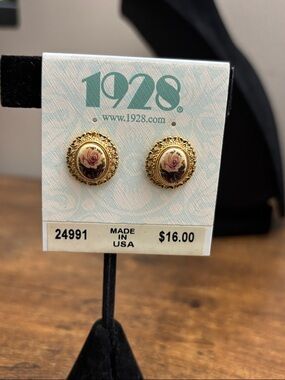 1928 Gold-Tone Stud Earrings with Pink Rose Cameo